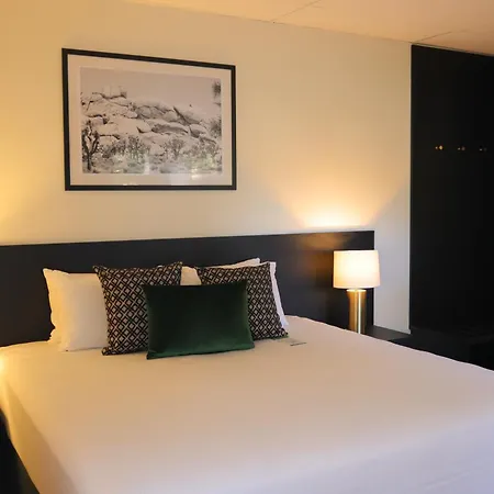 Quality Hotel Robertson Gardens Brisbane Exterior photo