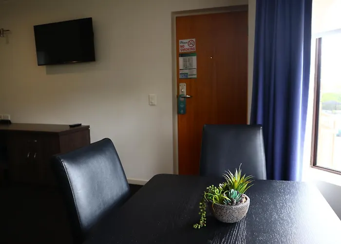 Quality Hotel Robertson Gardens