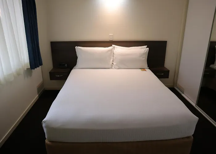 Quality Hotel Robertson Gardens