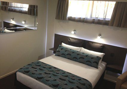 Quality Robertson Gardens 4*